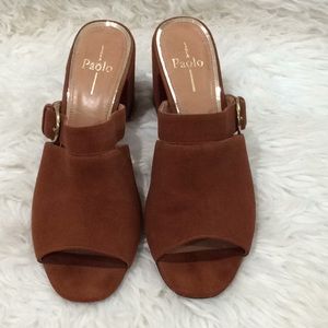 Vintage Línea Paolo suede peep toe heeled sandals